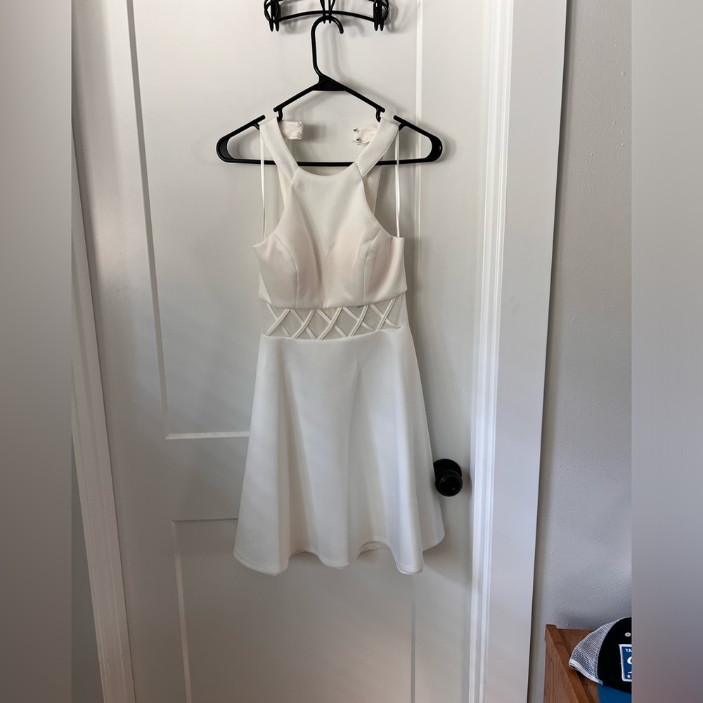 Casual gown or wedding dress. Never worn. Brand new. Purchased for Macy’s.